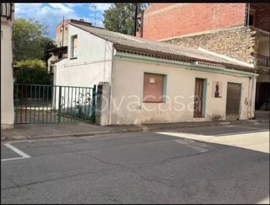 Casa Indipendente in vendita a Perdasdefogu corso Vittorio Emanuele
