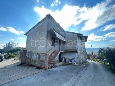 Casa Indipendente in vendita a Perugia via Giuseppe Parini, 17B