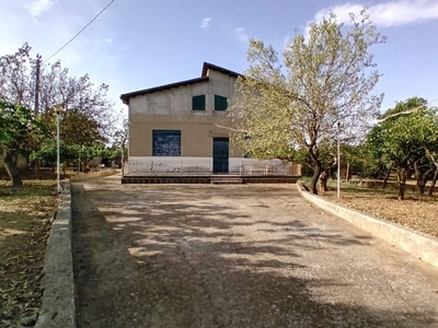 Casa Indipendente in vendita a Pietraperzia