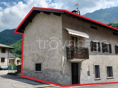 Casa Indipendente in vendita a Pieve di Bono-Prezzo via levido, 26