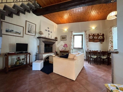 Casa Indipendente in vendita a Porano via Maiolata, 32