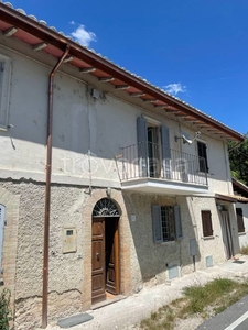 Casa Indipendente in vendita a Preci via Campiana