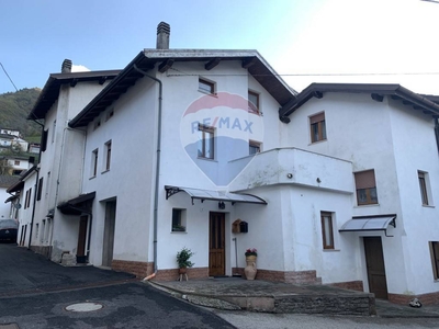Casa Indipendente in vendita a Quero Vas via Piazza Località Marziai, 7