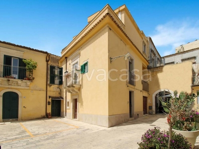 Casa Indipendente in vendita a Ragusa via Valverde, 21