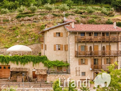 Casa Indipendente in vendita a Rovereto