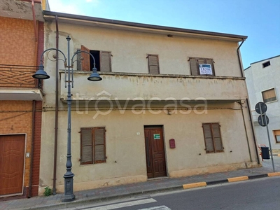 Casa Indipendente in vendita a San Giovanni Suergiu via Giuseppe Mazzini, 13