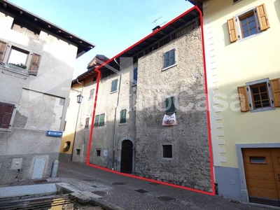 Casa Indipendente in vendita a Sella Giudicarie via brescia, 3