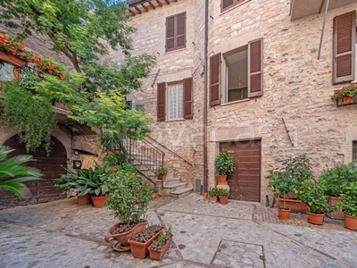 Casa Indipendente in vendita a Spello via Camillo Benso di Cavour