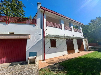 Villa in vendita a Spoleto località Crocemarroggia