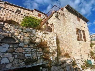 Casa Indipendente in vendita a Spoleto località Silvignano