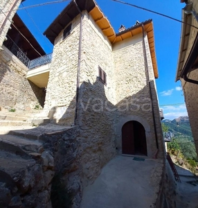 Casa Indipendente in vendita a Spoleto strada Provinciale di Ancaiano