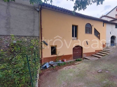 Casa Indipendente in vendita a Spoleto via del Castello