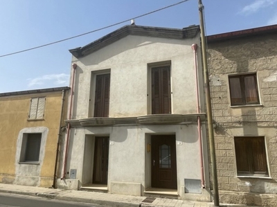 Casa Indipendente in vendita a Terralba terralba neapolis,55