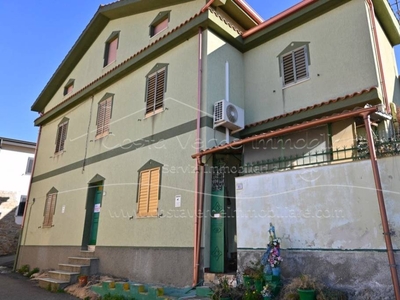 Casa Indipendente in vendita ad Arbus via Grazia Deledda, 33