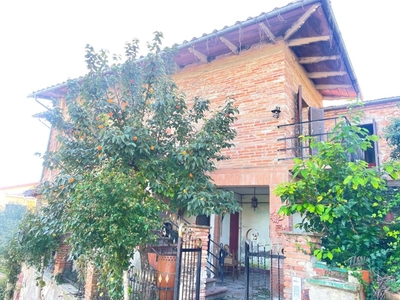 Casa Semindipendente in vendita a Castiglione del Lago
