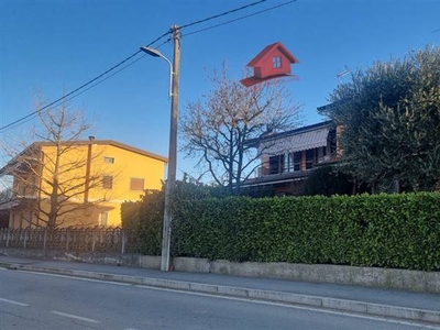 Villa a schiera abitabile in zona Grignano a Brembate