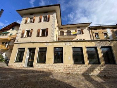 Intero Stabile in vendita a Castel Ivano