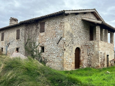 Palazzo in vendita a Spoleto spoleto Azzano,72