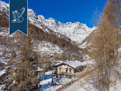 Prestigiosa villa di 400 mq in vendita, Valtournenche, Valle d’Aosta