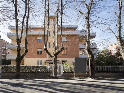 Quadrilocale in Via Santa Maria della Grotticella in zona Semicentro a Viterbo