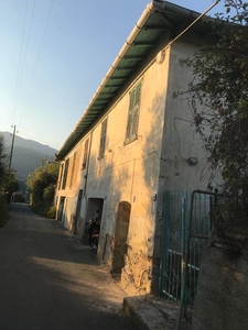 Rustico casale in zona Ville a Ventimiglia