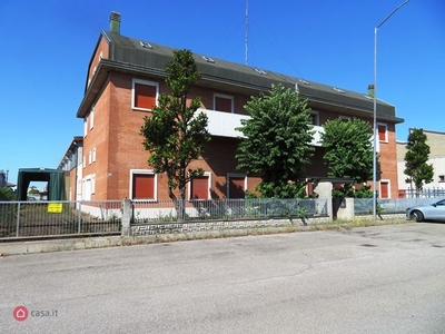 Ufficio in Vendita in a Modena