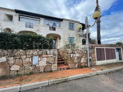 Villa a Schiera in in vendita da privato a Loiri Porto San Paolo via Eucaliptus