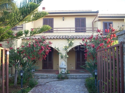 Villa a Schiera in in vendita da privato ad Altavilla Milicia strada Comunale Chiesazza San Michele