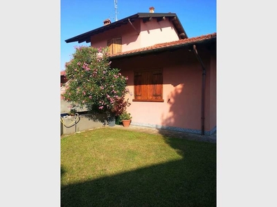 Villa a schiera in vendita a Nebbiuno, via vittorio emanuele - Nebbiuno, NO
