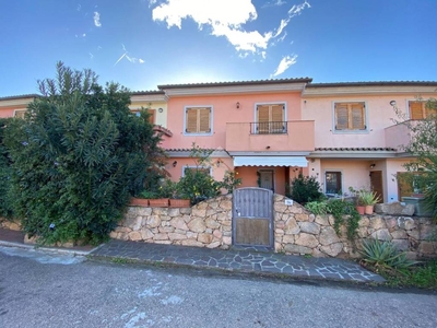Villa a Schiera in vendita a Olbia via Gherardo da Cremona
