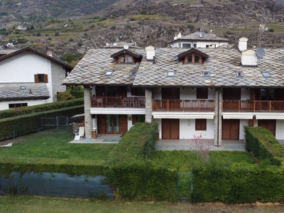 Villa a Schiera in vendita a Saint-Pierre località Séez