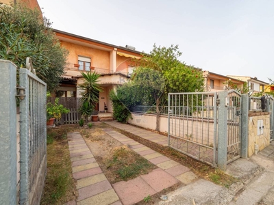 Villa a Schiera in vendita a Uta via Oristano, 27