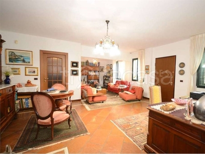 Villa a Schiera in vendita ad Alghero via Asproni, 19