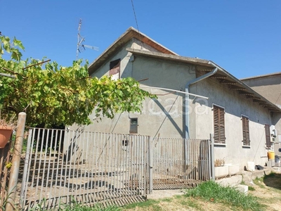 Villa a Schiera in vendita ad Alviano via Campo della Fiera, 60