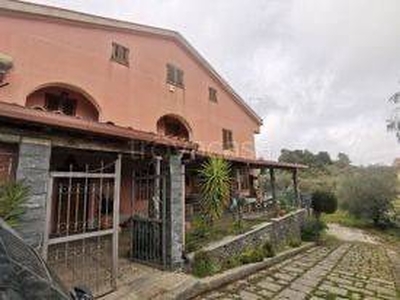 Villa Bifamiliare in in vendita da privato a Enna contrada Pollicarini, snc