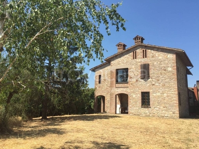 Villa Bifamiliare in in vendita da privato a Todi vocabolo Brusco, 39