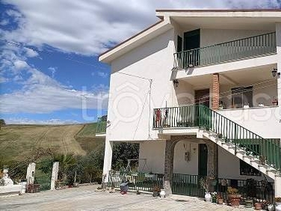 Villa Bifamiliare in vendita a Caltanissetta contrada Valle