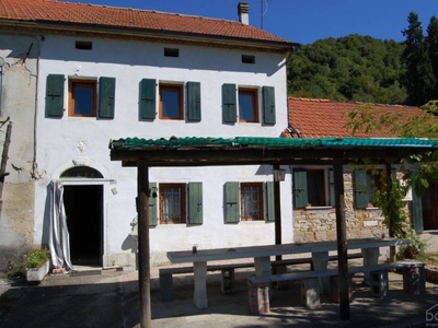 Villa Bifamiliare in vendita a Chies d'Alpago