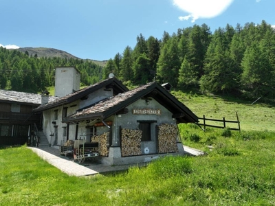 Villa Bifamiliare in vendita a Gressan frazione Grand Grimod