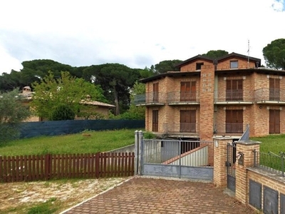 Villa Bifamiliare in vendita a Marsciano via Parco dei pini