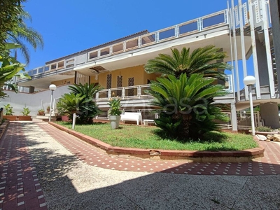 Villa Bifamiliare in vendita a Palermo via delle Baleari