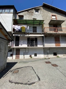 Villa Bifamiliare in vendita a Pont-Saint-Martin via Lime Pratinuovi, 7