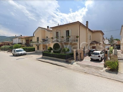 Villa Bifamiliare in vendita a Spoleto viale Cerquestrette, 92