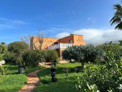 Villa Bifamiliare in vendita a Terrasini