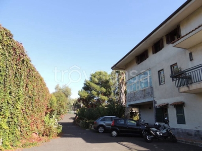 Villa Bifamiliare in vendita a Tremestieri Etneo via Madonna della Pace