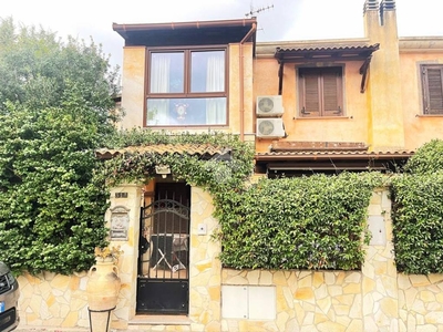 Villa Bifamiliare in vendita a Villasimius via Pascoli, 31