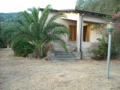 Villa in in vendita da privato a Castell'Umberto strada Provinciale 154, 411