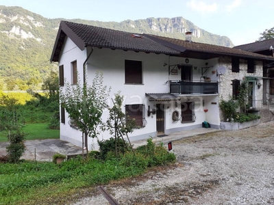 Villa in in vendita da privato a Fonzaso località Case Lira, 19