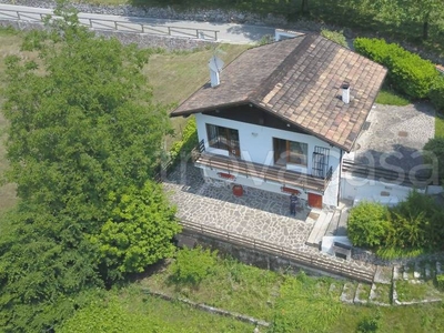 Villa in in vendita da privato a Tenno località Mattoni, 1