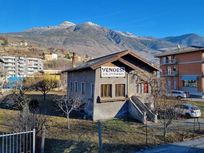 Villa in in vendita da privato ad Aosta corso Ivrea, 99